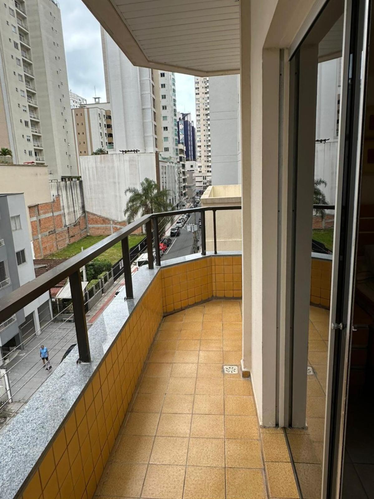 Apartamento Apto Grande A Poucos Passos Do Mar *