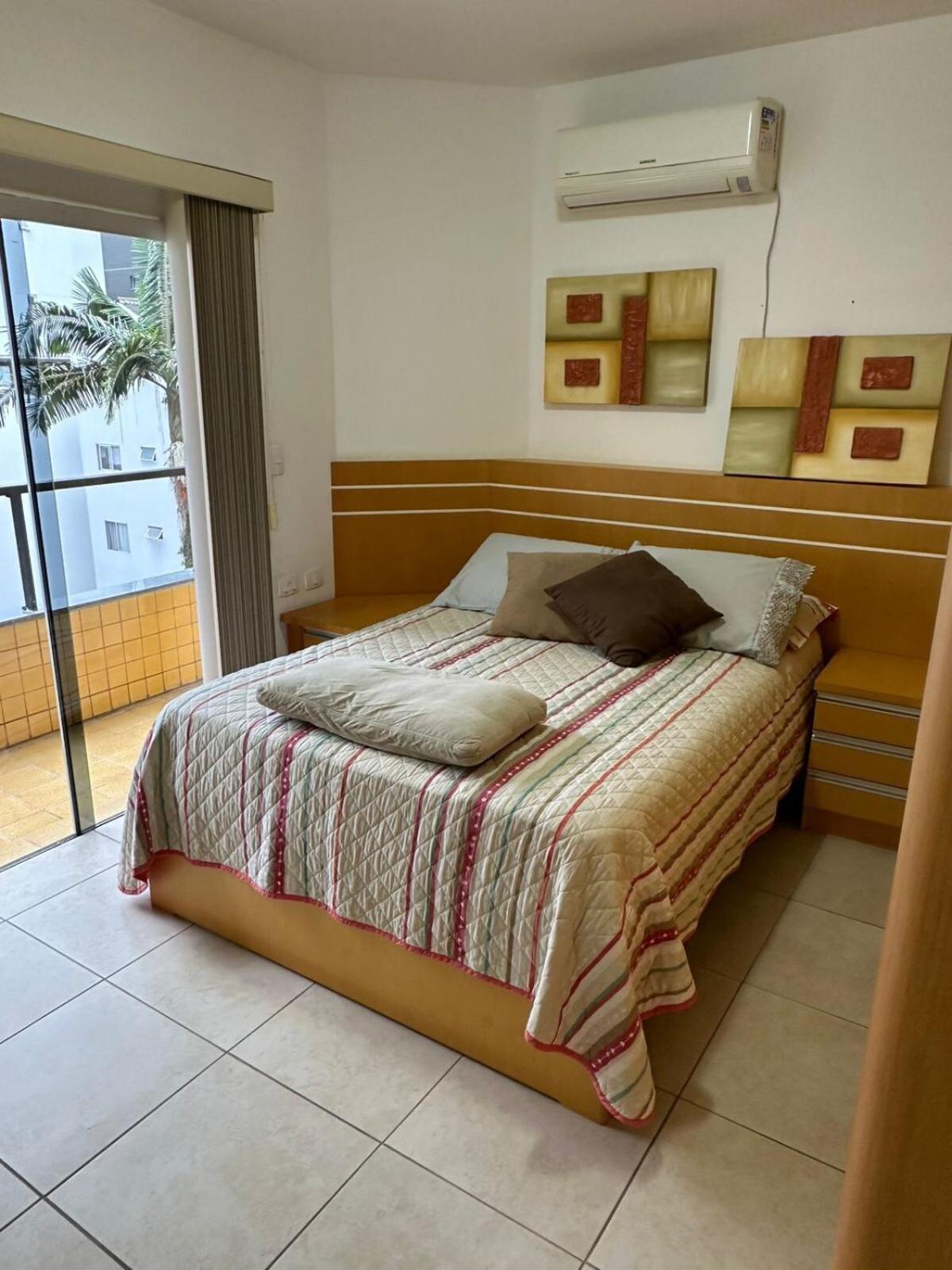 Apto Grande A Poucos Passos Do Mar Apartamento
