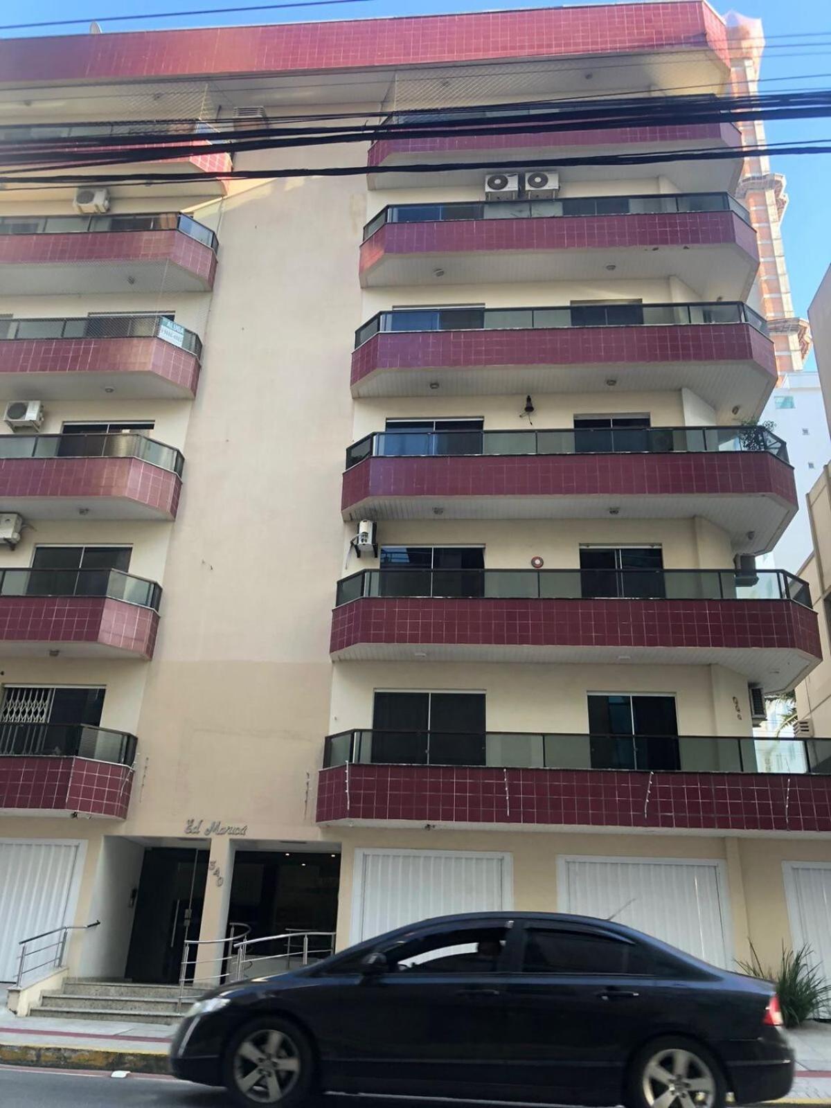 Apartamento Apto Grande A Poucos Passos Do Mar
